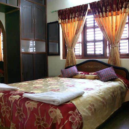 Elbrus Home Kathmandu Room photo